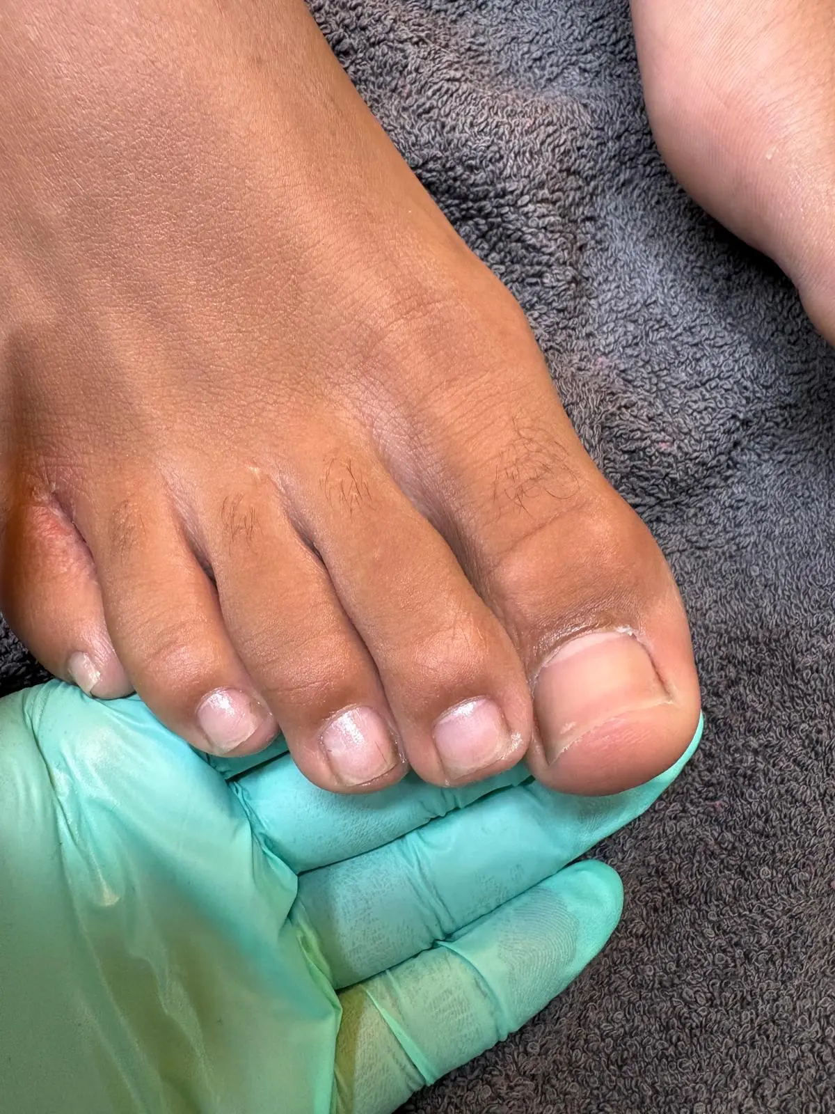 Verzorgde, natuurlijke nagels na behandeling